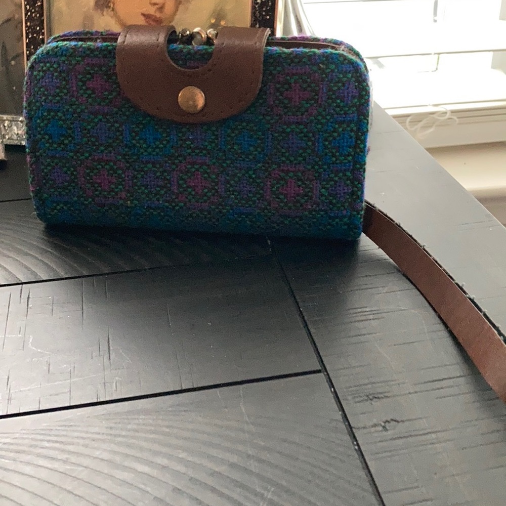Adorable vintage wallet with key chain wallet - Picture 3 of 10